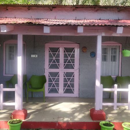 Hots Nainital Hostel Patwa Dunga Kültér fotó